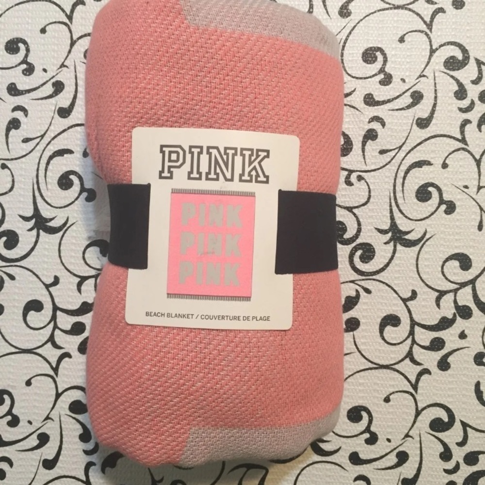 Victoria’s Secret Beach Blanket New - Picture 3 of 4
